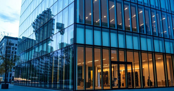 Fachada de Vidro: Modernidade e Elegância