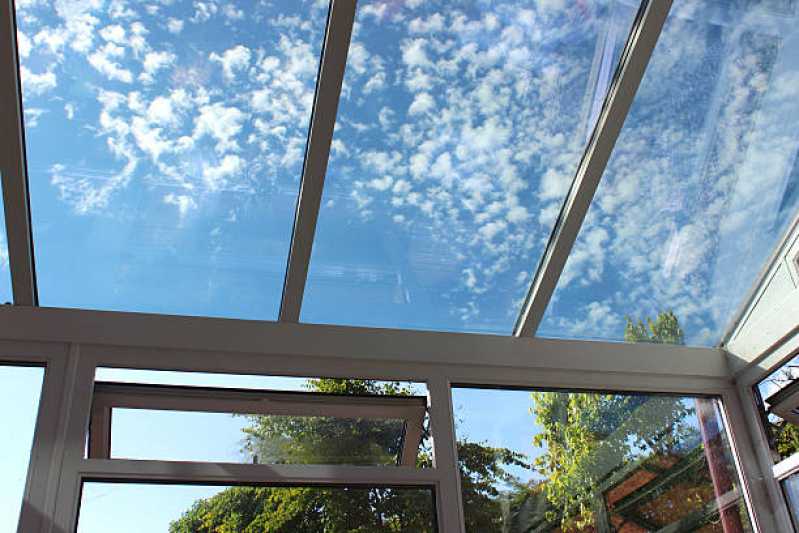 Cobertura de Vidro para Varanda Preços Jardim Camburí - Cobertura de Vidro Temperado para Sacada