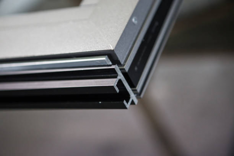 Esquadria de Aluminio com Vidro Valor Maruipe - Esquadria de Alumínio para Porta de Vidro Vitória